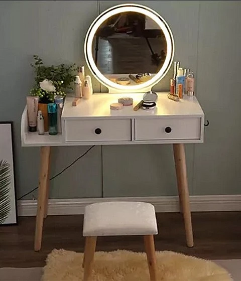 מק״ט 67 Hollywood | שידת איפור